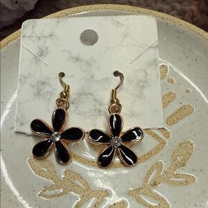 Elegant Black and Gold Flower Earrings